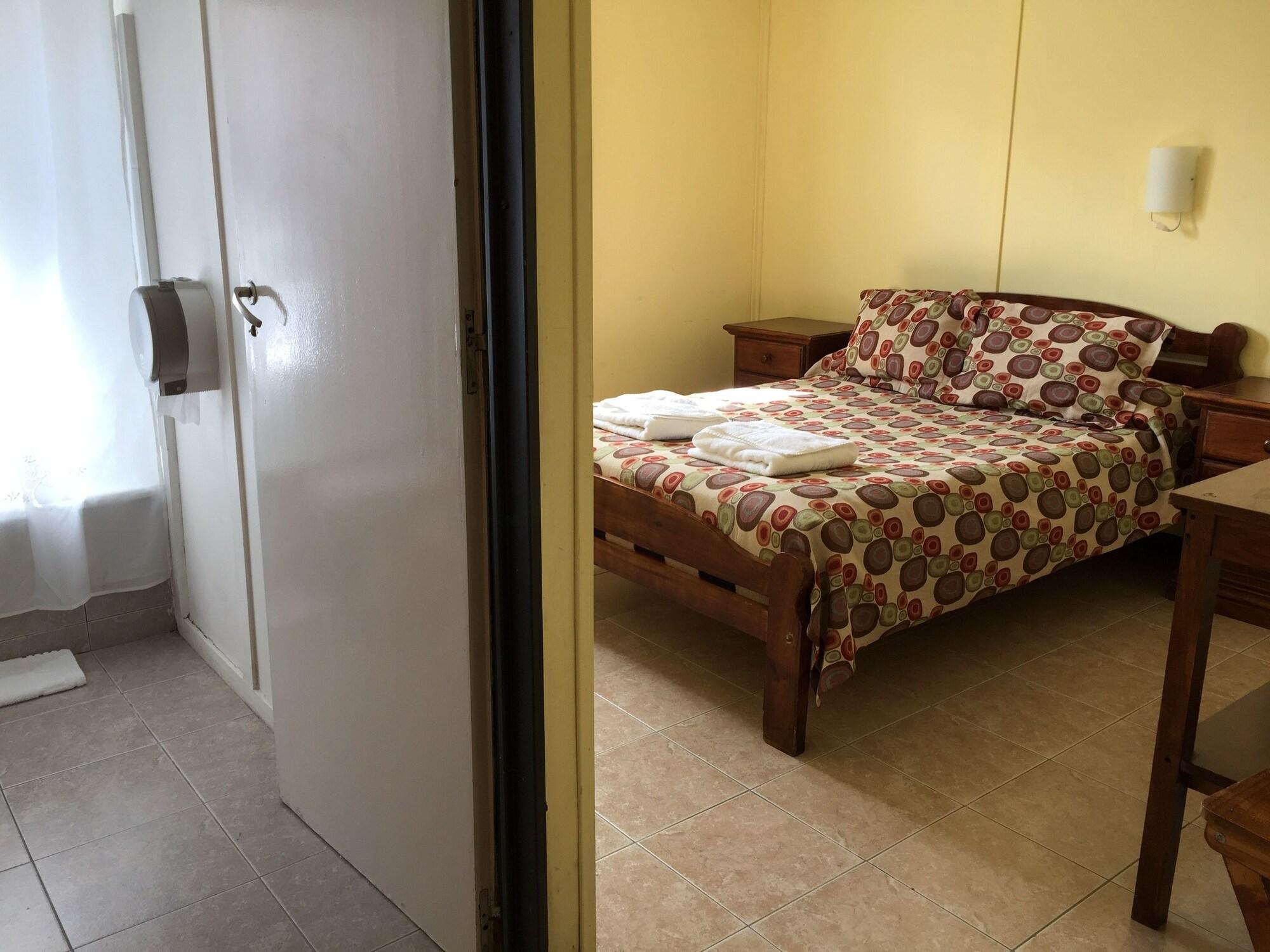 Hostel Los Pioneros El Calafate Esterno foto