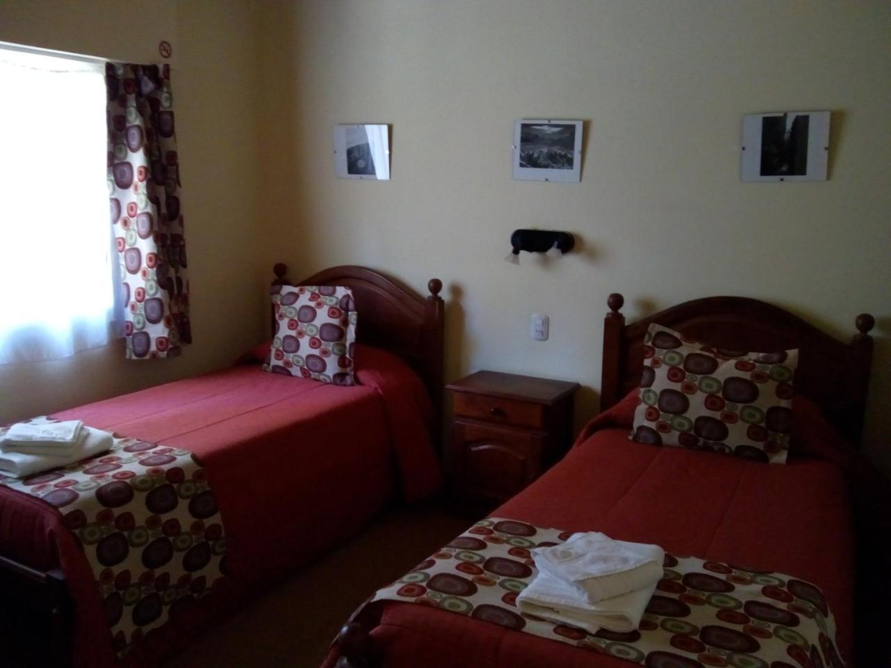 Hostel Los Pioneros El Calafate Esterno foto